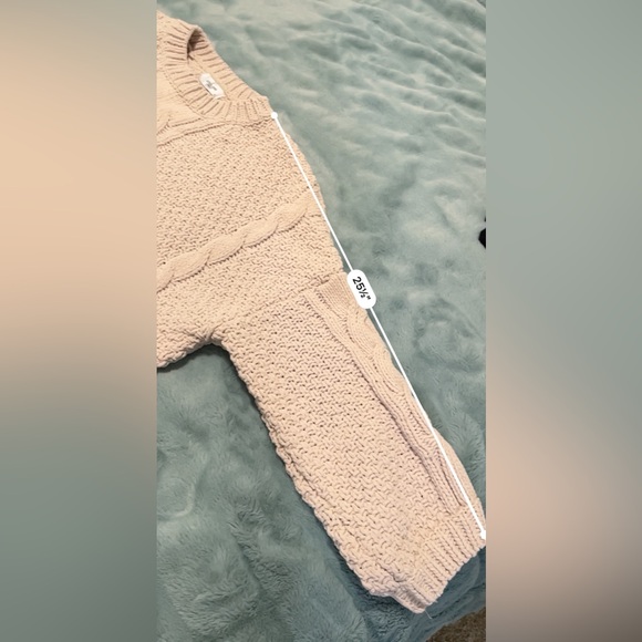 Carly Jean Los Angeles sweater, size Large - Picture 7 of 9